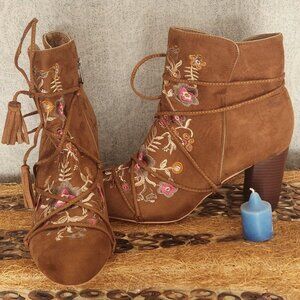 Gorgeous Suede Embroidered Boho Boots w/ties & tassles, zipper Sz 11